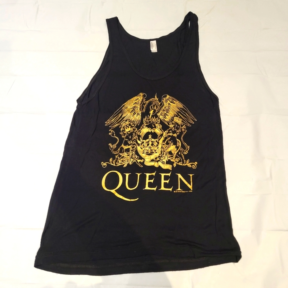 Queen tank top.